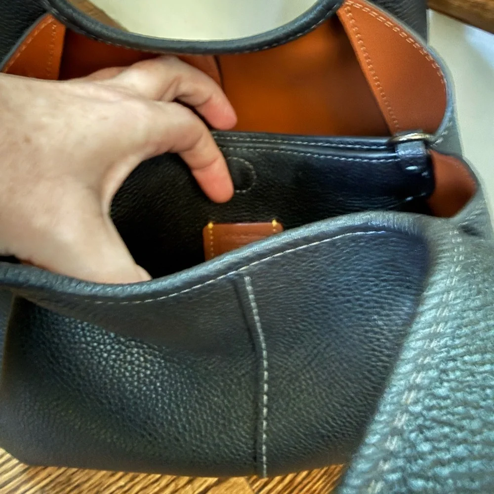 EUC COACH Lana 23 in black pebbled leather - Picture 10 of 12